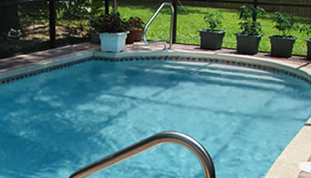 Sparkling pool with backwash